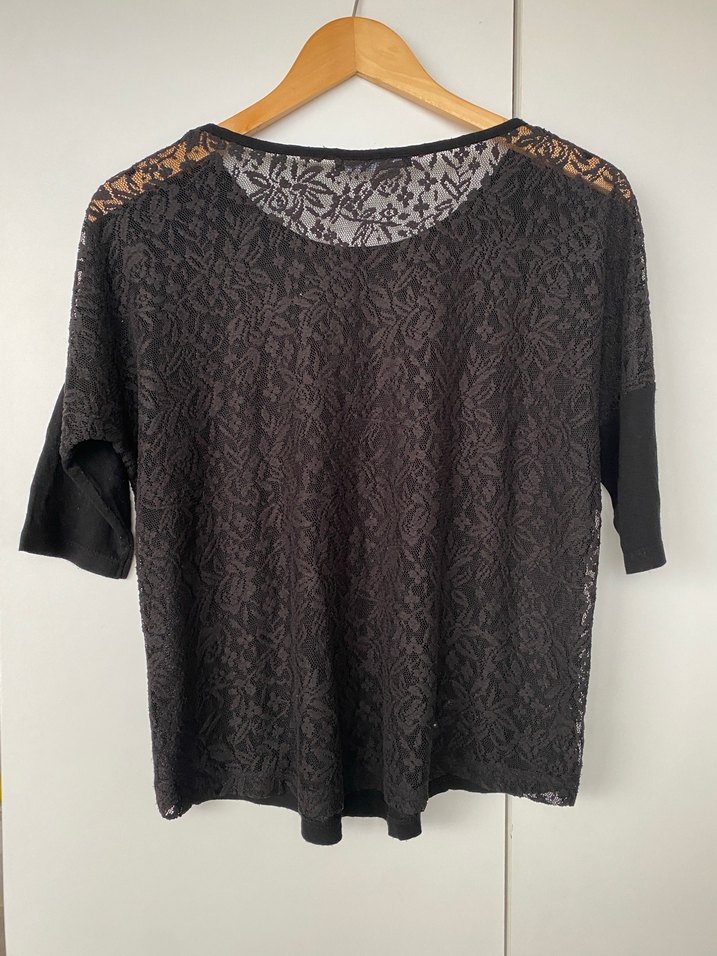 Dantel Detaylı Siyah Kısa Kollu Bluz - Görsel 2
