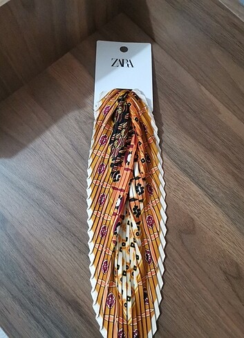 ZARA /FULAR