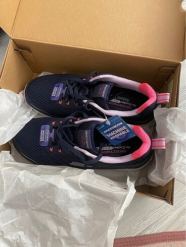 Skechers Skechers d lux walker spor ayakkabı 38 numara yeni etiketli
