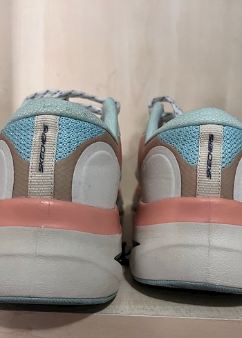 Skechers Kadın Beyaz Fileli Bağcıklı Spor Ayakkabı