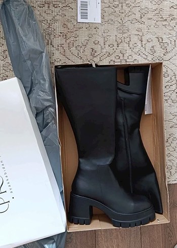 37 Beden Siyah kalin platform topuklu bratz cizmesi