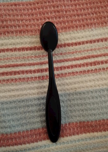 Koyu Bej Oval Makyaj Fırçası - Görsel 2