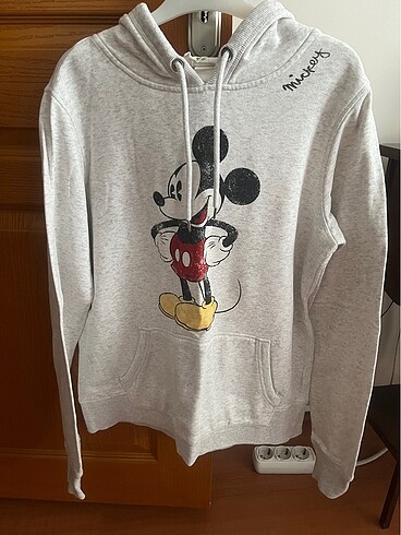 H&M sweatshirt