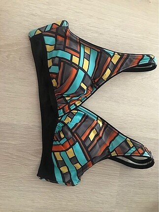 Bikini üstü
