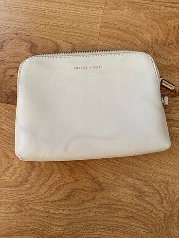 Charles Keith makyaj çantası