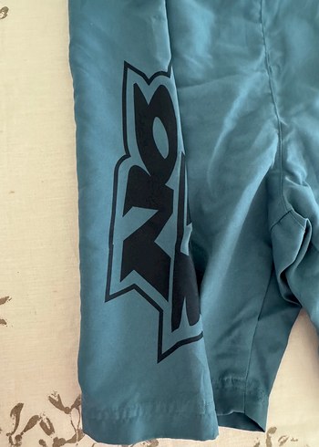 Koyu Mavi Baskılı Kemerli Erkek Mini Şort - Görsel 2