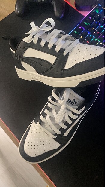Puma Rebound v6 Low Sneaker