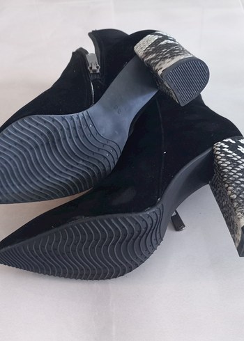Sıfır Siyah Süet Topuklu Kadın Bot - Görsel 5