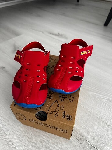 SKECHERS ÇOCUK SANDALET