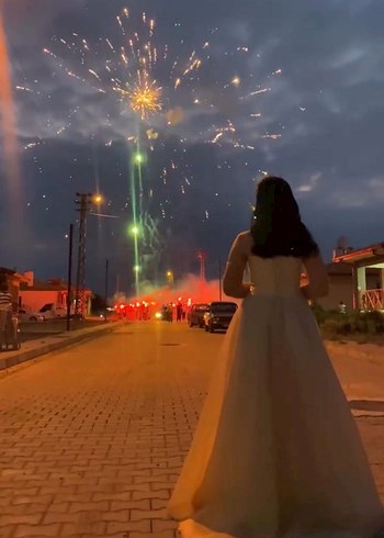 İnci Detaylı Uzun Kollu Bej Nişan Elbisesi - Görsel 5