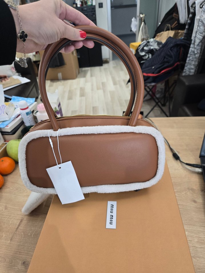 Miu Miu , taba rengi premium çanta - Görsel 4