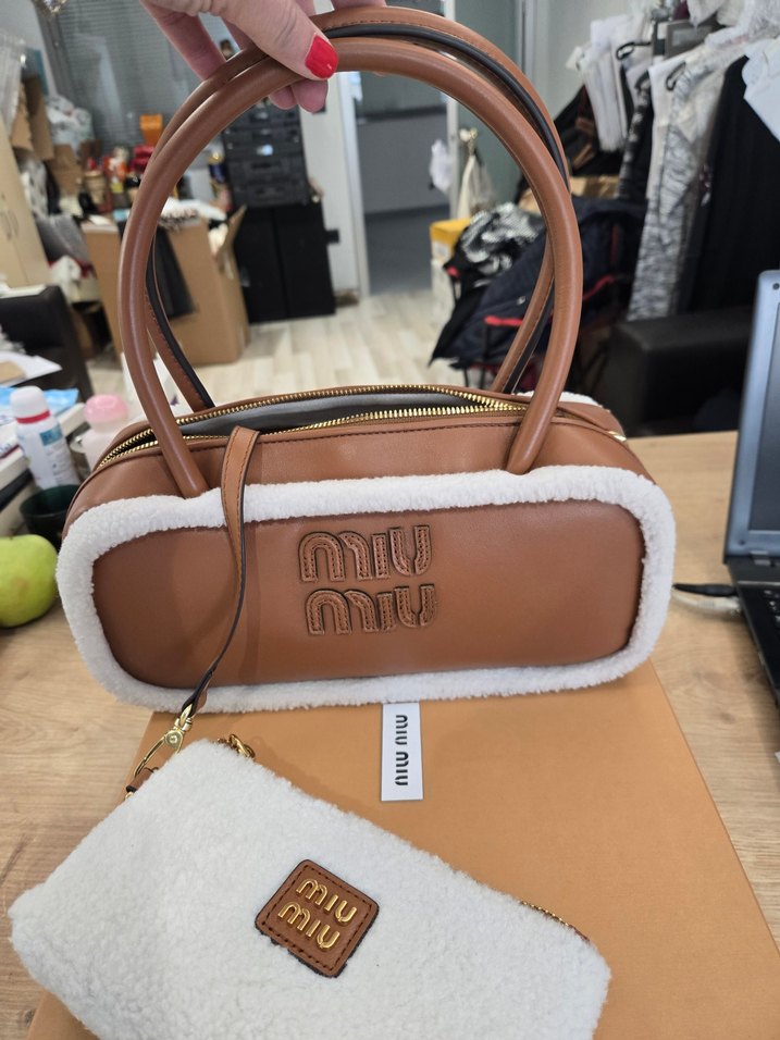 Miu Miu , taba rengi premium çanta - Görsel 3