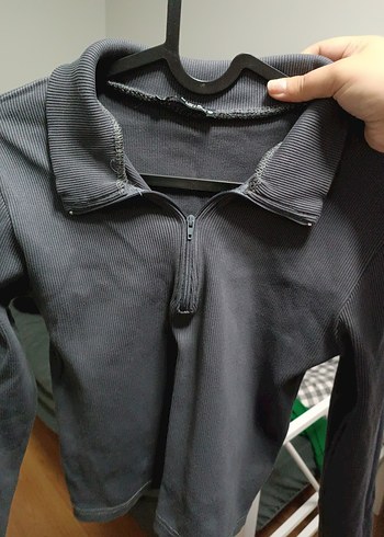 Gri Fermuarlı Yakalı Kadın Crop - Görsel 3