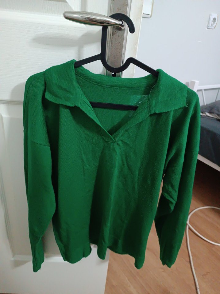 V Yaka Uzun Kollu Yeşil Kadın Kazak - Görsel 3