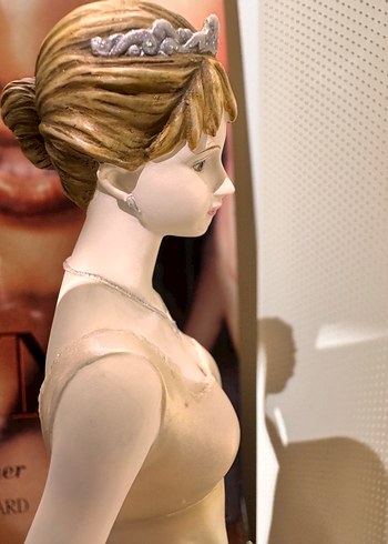 Beyaz Gelinlikli Kadın Biblo - Görsel 10