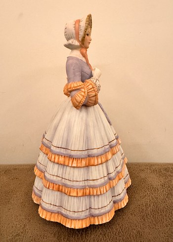 Bej ve Pastel Renkli Kadın Figürü Lenox - Görsel 2