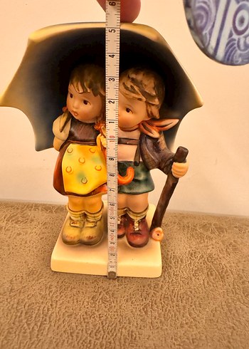 Koyu Renkli Çocuk Figürlü Biblo goebel - Görsel 4