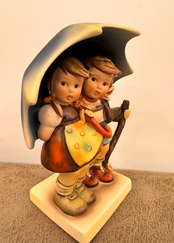 Koyu Renkli Çocuk Figürlü Biblo goebel - Görsel 8