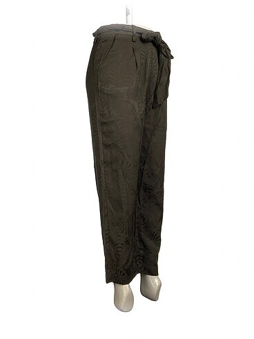 H&M H&M Kumaş Pantolon %70 İndirimli.