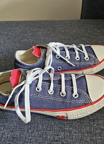 32 Beden çeşitli Renk Converse Kız Çocuk