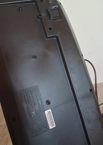 Beyaz ve Siyah Klavyeler - Görsel 3