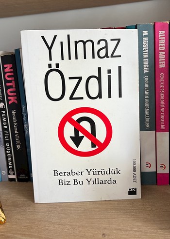 Beraber Yürüdük Biz Bu Yıllarda - Yılmaz Özdil