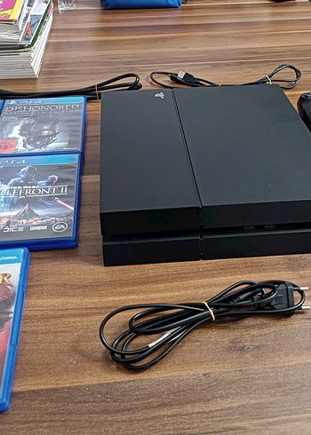 PlayStation 4 Konsol ve Oyun Seti