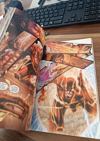 The Flash Cilt 7: Vahşi Dünya Çizgi Roman - Görsel 9