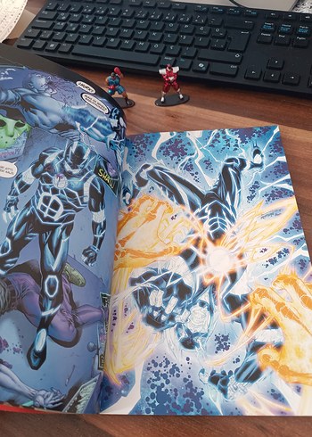 The Flash Cilt 7: Vahşi Dünya Çizgi Roman - Görsel 5