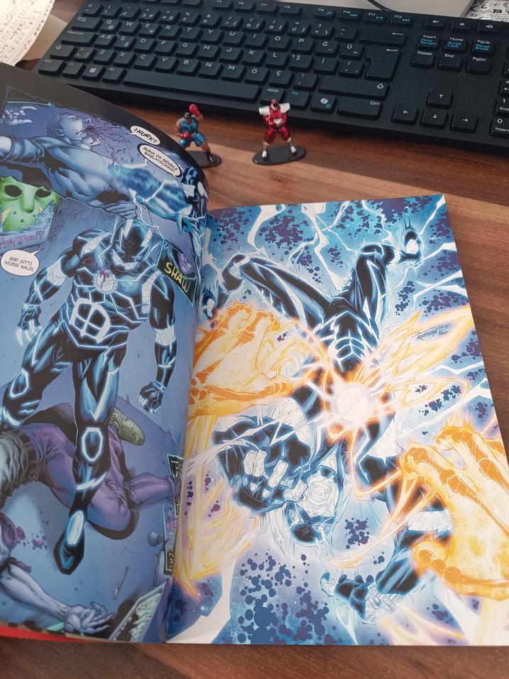 The Flash Cilt 7: Vahşi Dünya Çizgi Roman - Görsel 5