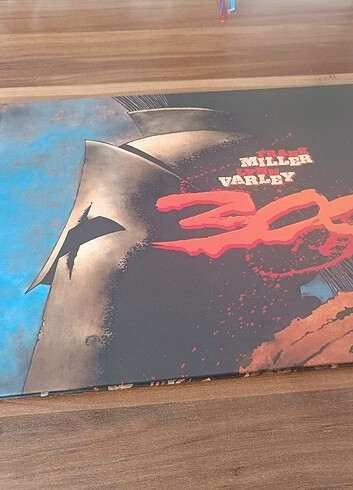 300 Spartan Sert Kapak Çizgi Roman 
