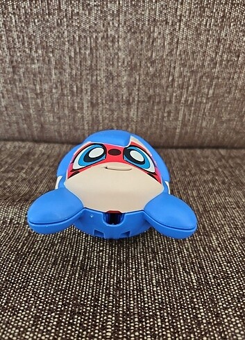 Beden Renk Uğur böceği kara kedi hawk moth