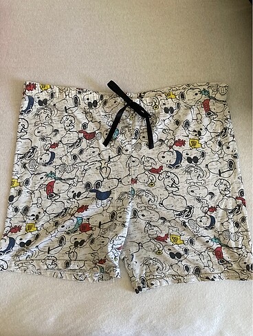 Snoopy desenli şort