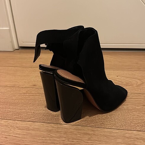 Zara Kalın Topuklu Ayakkabı - Görsel 4