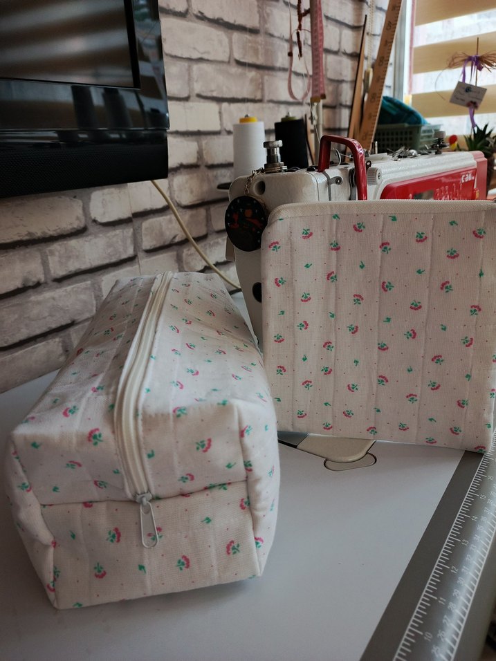 Vintage Desenli Pembe Makyaj Çantası - Görsel 2