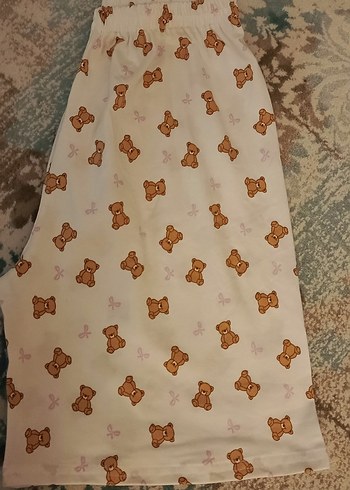 Zara Erkek Beyaz Mini Ayıcık Desenli Şort