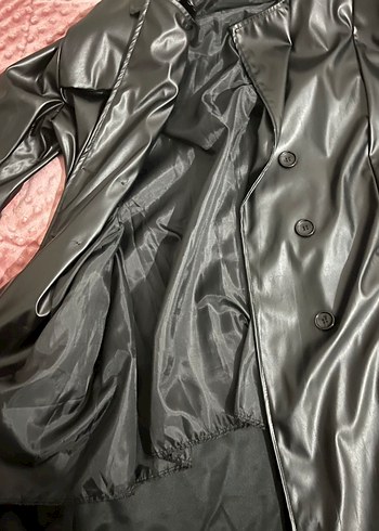 Siyah Deri Kemerli Uzun Kadın Trençkot - Görsel 8