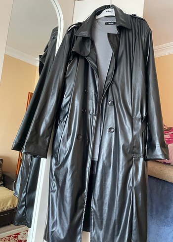 Siyah Deri Kemerli Uzun Kadın Trençkot - Görsel 2