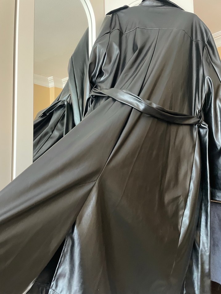 Siyah Deri Kemerli Uzun Kadın Trençkot - Görsel 4