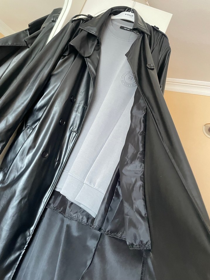 Siyah Deri Kemerli Uzun Kadın Trençkot - Görsel 3