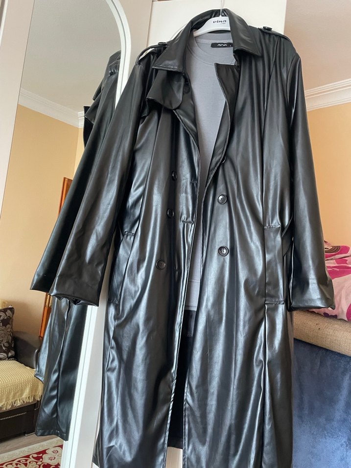 Siyah Deri Kemerli Uzun Kadın Trençkot - Görsel 2