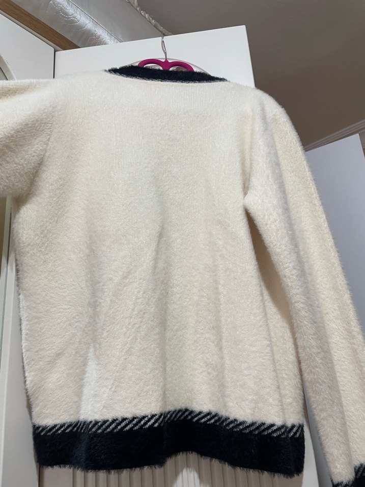 Düğmeli Beyaz Kadın Hırka, Modern Klasik - Görsel 5