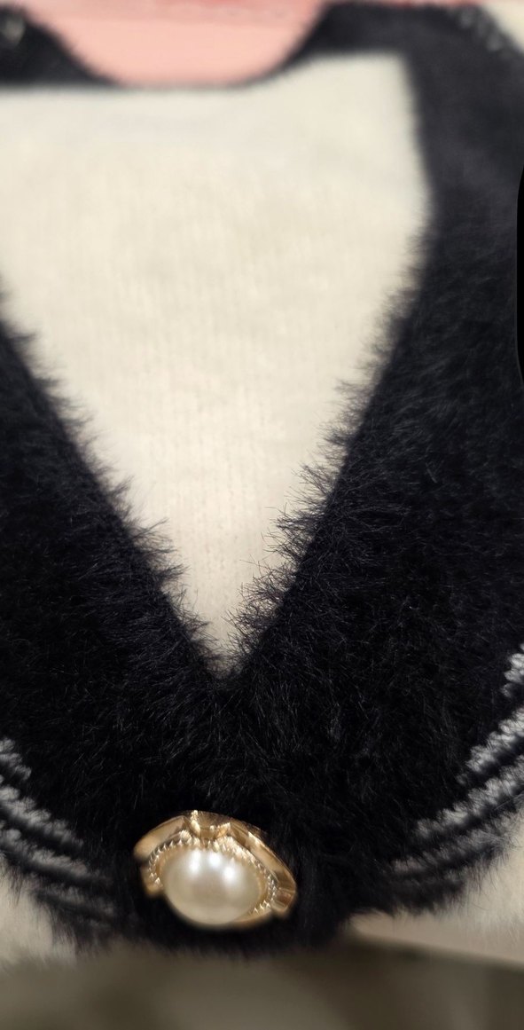 Düğmeli Beyaz Kadın Hırka, Modern Klasik - Görsel 3