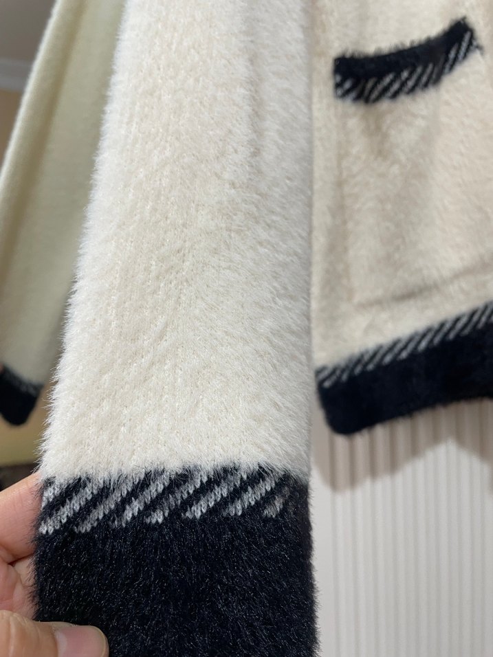 Düğmeli Beyaz Kadın Hırka, Modern Klasik - Görsel 4