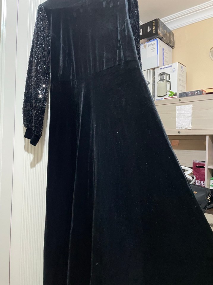 Siyah Uzun Kollu Gotik Kadın Abiye Elbise kemerini bulamadım - Görsel 2