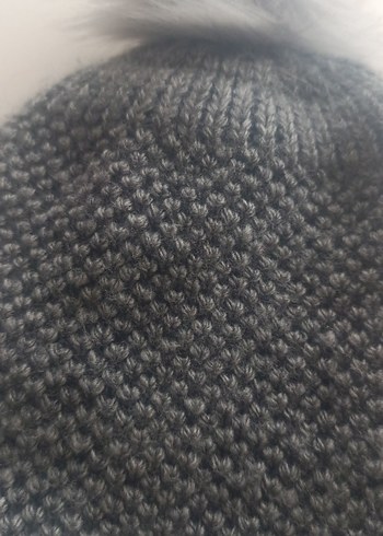 Gri Kadın Örgü Bere Ponponlu - Görsel 4