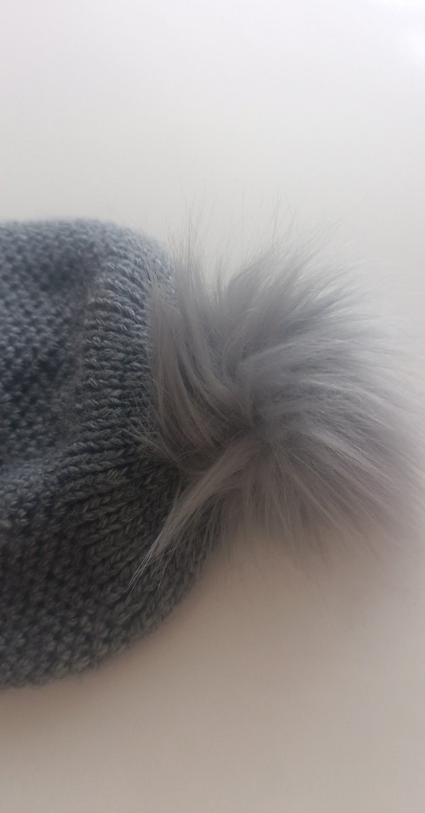 Gri Kadın Örgü Bere Ponponlu - Görsel 2