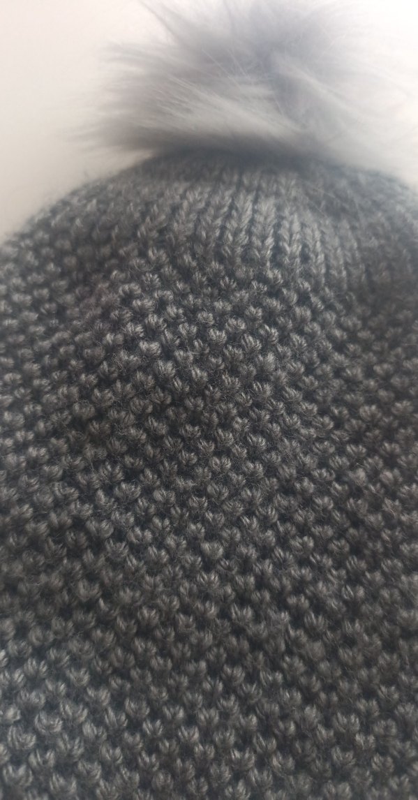 Gri Kadın Örgü Bere Ponponlu - Görsel 4