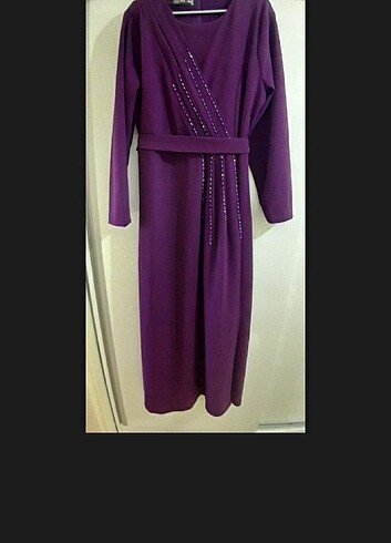 PİLİSELİ BONCUKLU MOR ABİYE ELBİSE - Görsel 7