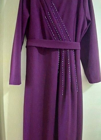 PİLİSELİ BONCUKLU MOR ABİYE ELBİSE - Görsel 8